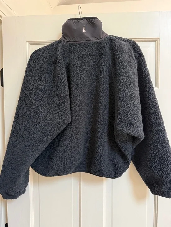 Free People Movement Black Women’s Sherpa Fleece Jacket - Picture 2 of 6